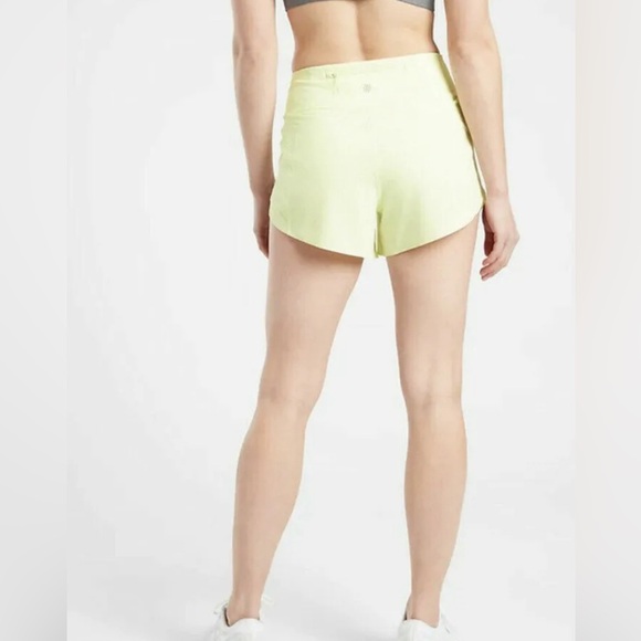 Athleta Run With It 3.5” Short in Tequila Green. New with tags, size Large. - Picture 4 of 8
